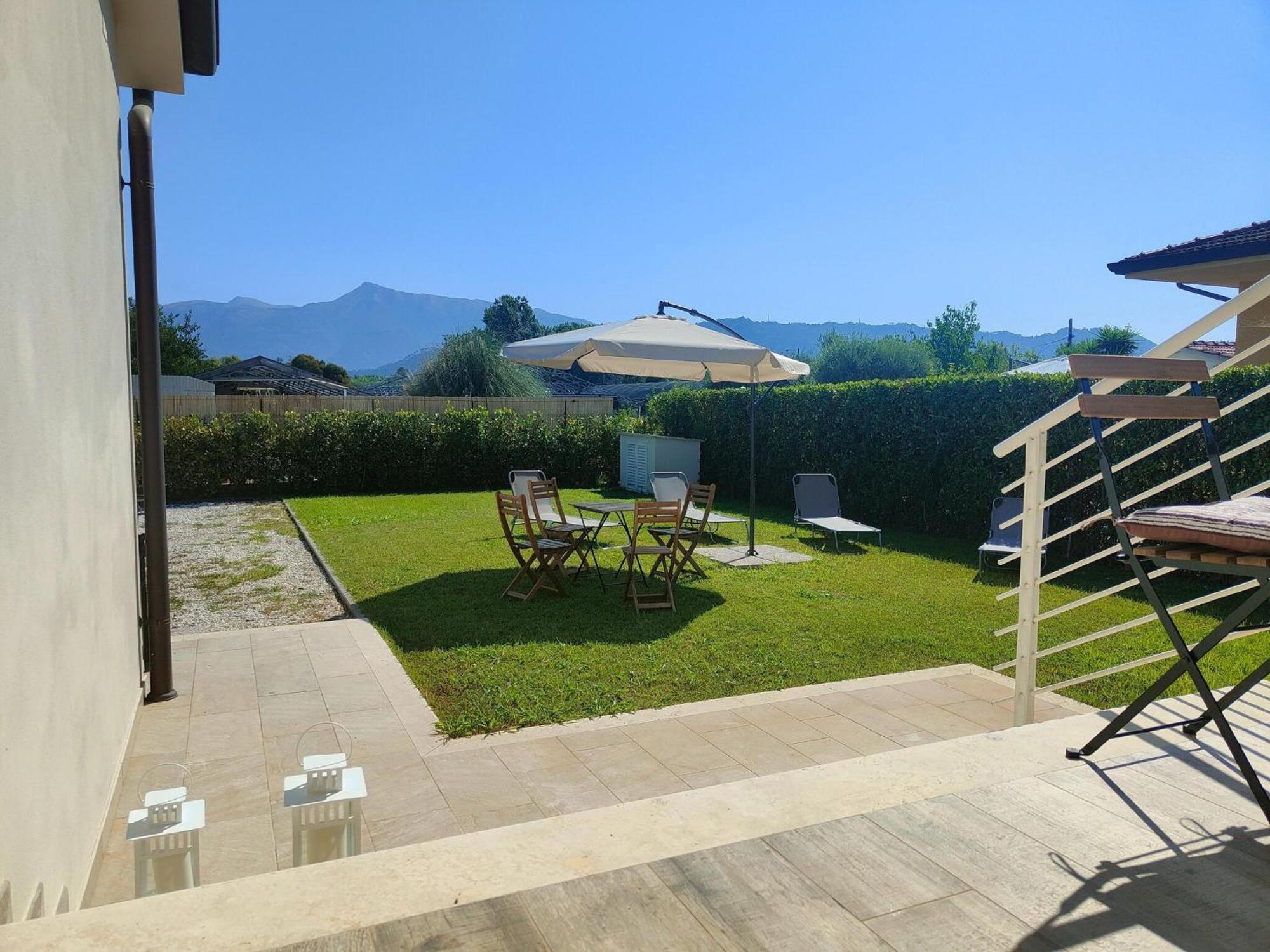 Holiday Home Casa Simone In Lido Di Camaiore Ngoại thất bức ảnh